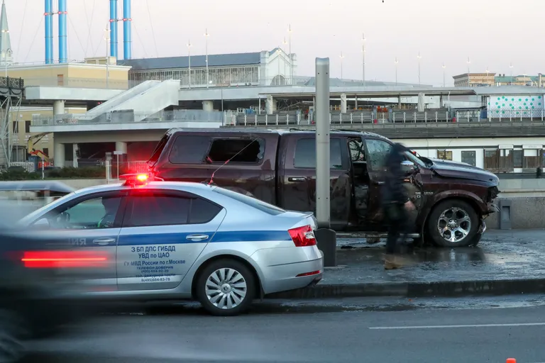Kaasreisijaid võimude sõnul autos polnud.