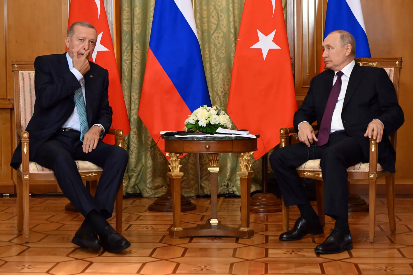 Türgi president Recep Tayyip Erdoğan ja Vene režiimi juht Vladimir Putin kõnelustel Sotšis 4. septembril.