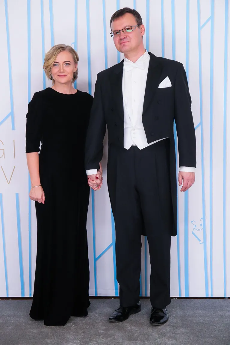 Käsmu külavanem Kristjan Altroff ja Võsu kooli direktor Liina Altroff.