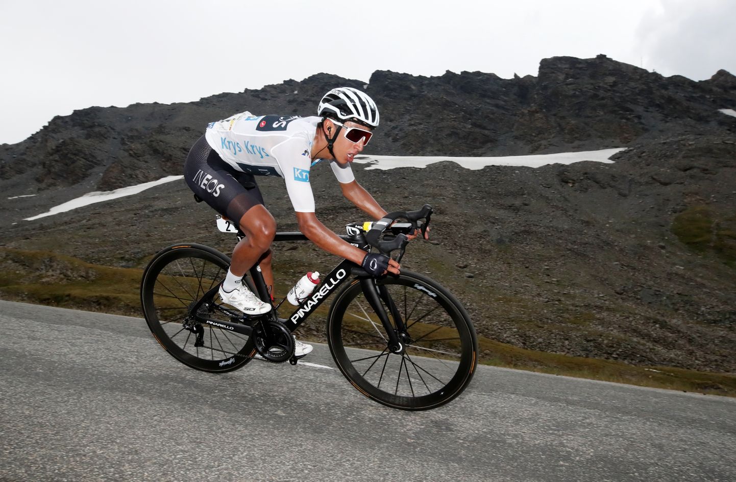 Cycling - Tour de France - The 126.5-km Stage 19 from Saint-Jean-de-Maurienne to Tignes - July 26, 2019 - Team INEOS rider Egan Bernal of Colombia, wearing the white jersey for best young rider,  in action on the descent of the Col de l'Iseran. REUTERS/Christian Hartmann