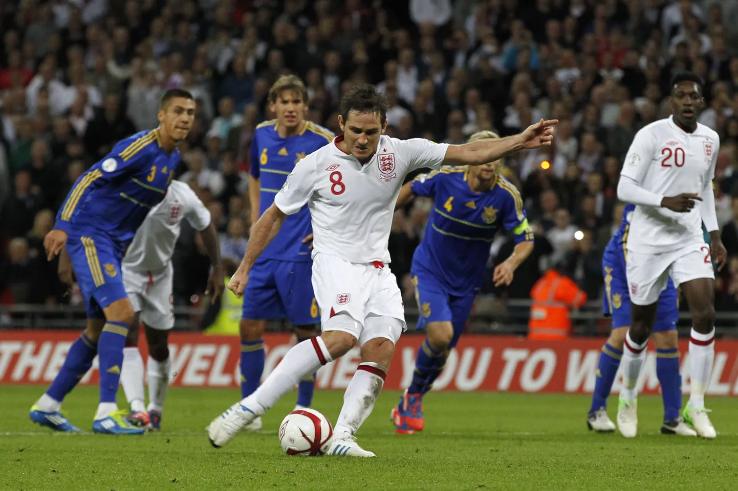 Frank Lampardi penalti päästis inglastele Ukraina vastu viigipunkti.