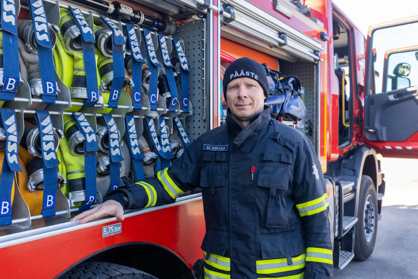 Kunda päästekomando meeskonnavanem Mait Penjam peab pritsimeeste töös oluliseks inimestega rääkimist.