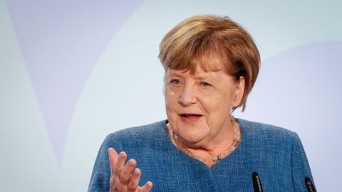 Merkel hiilis kodupartei valimiskaotuste kommenteerimisest kõrvale