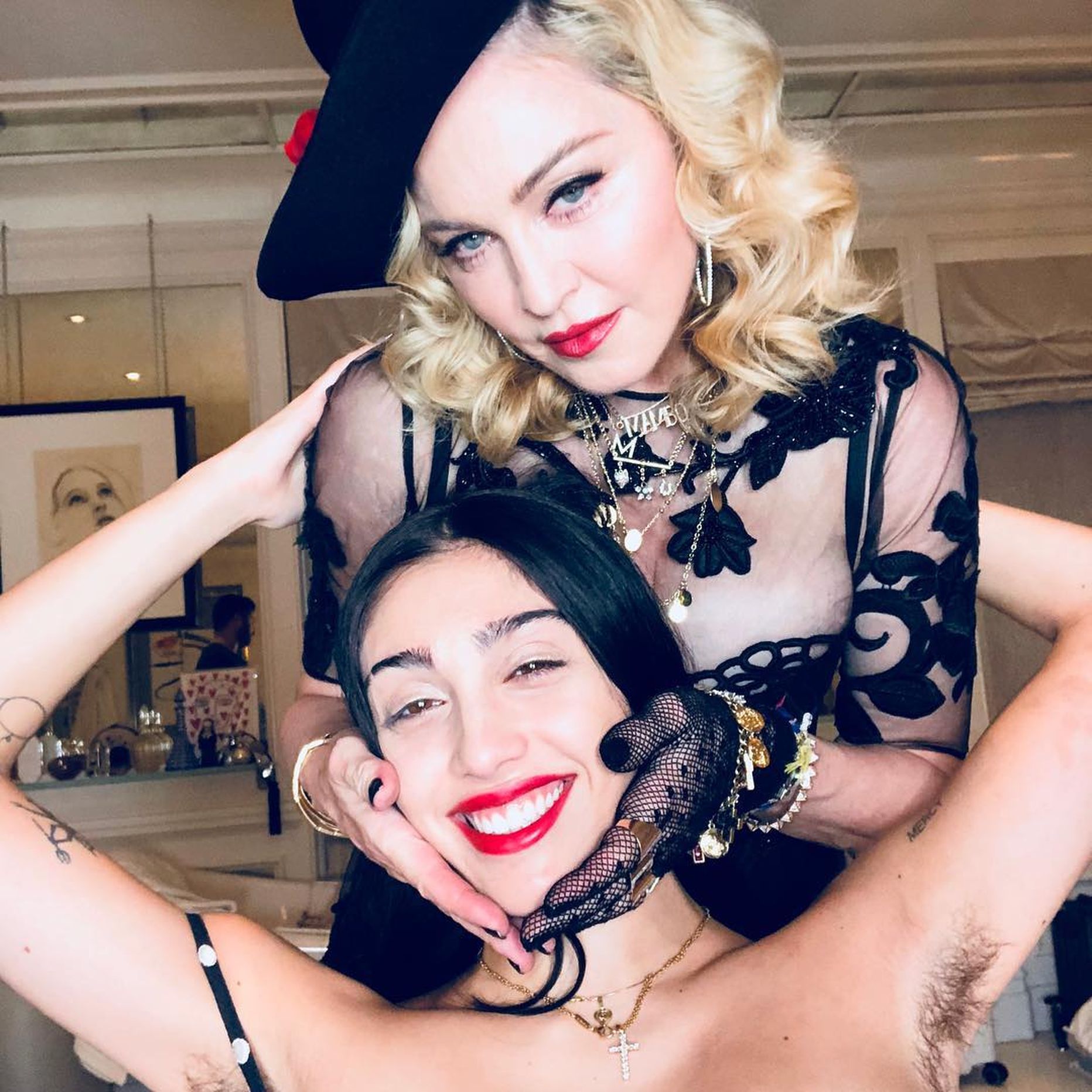 Madonna ja Lourdes Leon