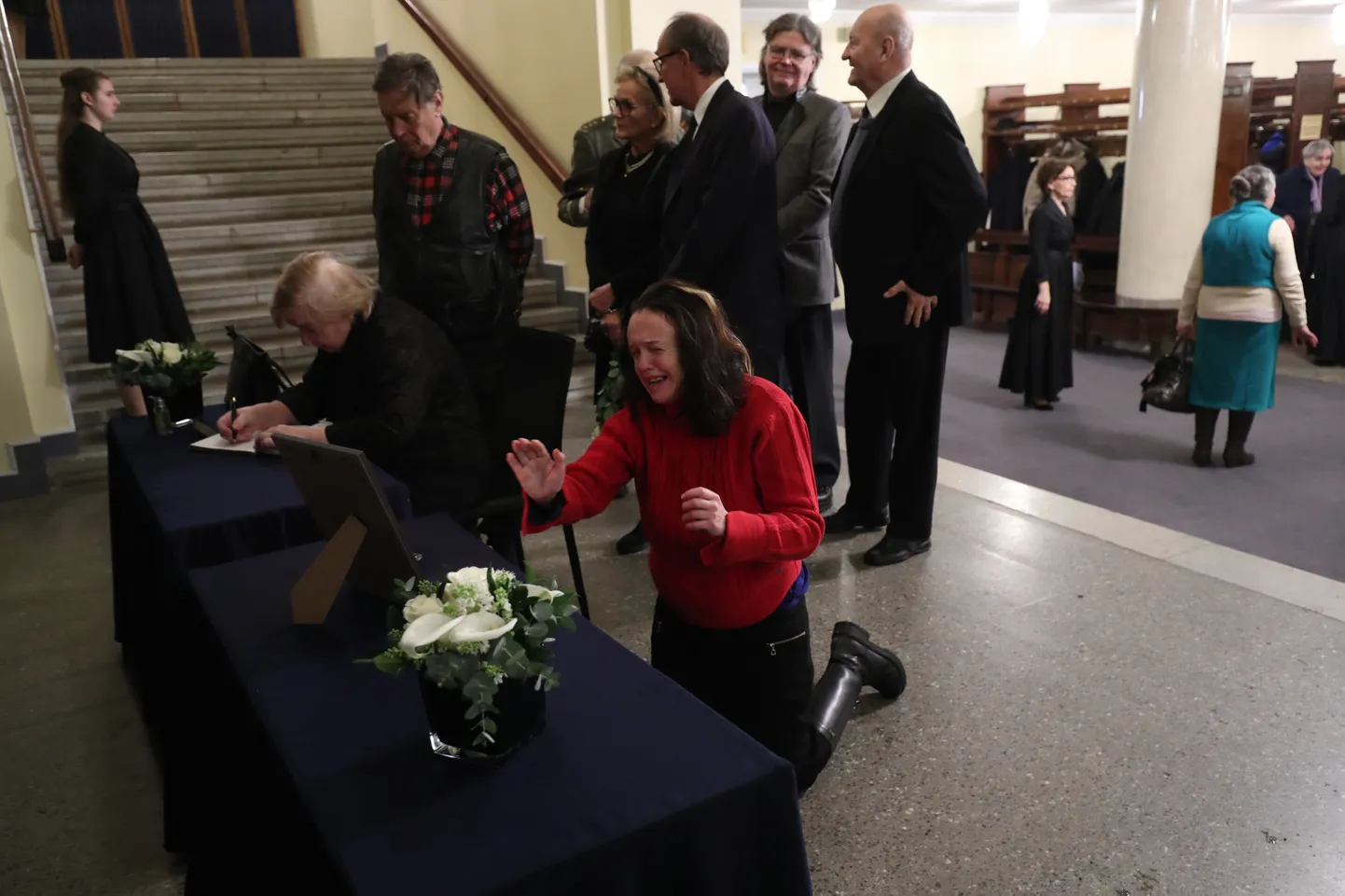 Savisaare austaja Anne ärasaatmisel.