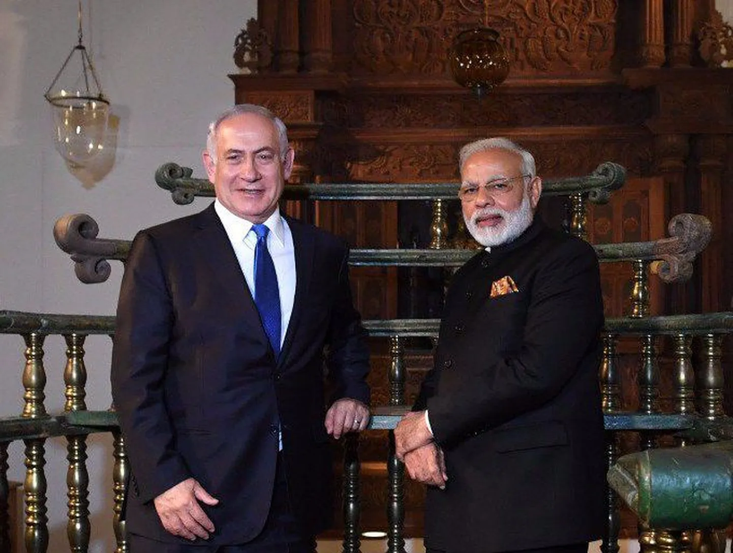 Vasakul Iisraeli peaminister Benjamin Netanyahu, paremal India kolleeg Narendra Modi