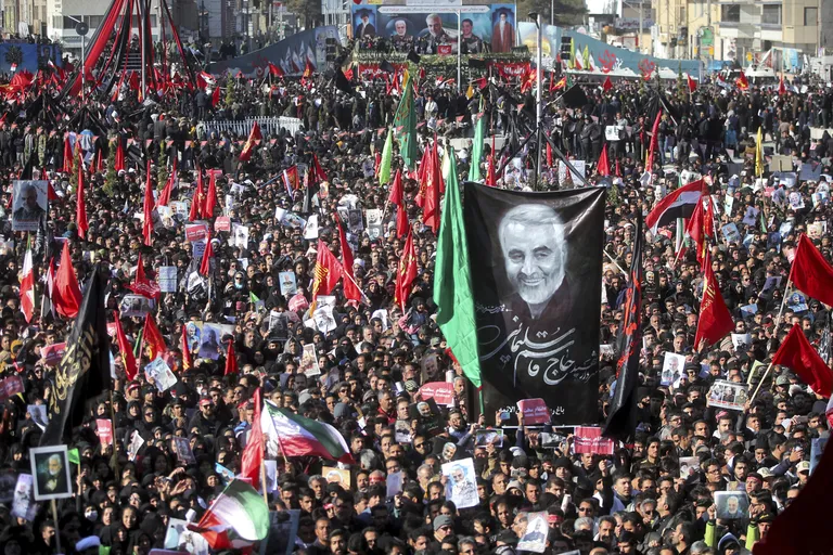 Kindral Qassem Soleimani matuserongkäik 7. jaanuaril Kermanis