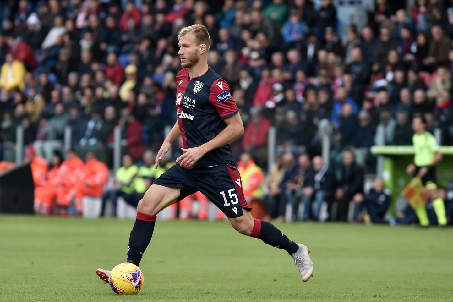 Itaalia kõrgliigas Cagliari Calcio ridades palli veeretav Ragnar Klavan tunnistati juba seitsmendat korda Eesti parimaks jalgpalluriks.