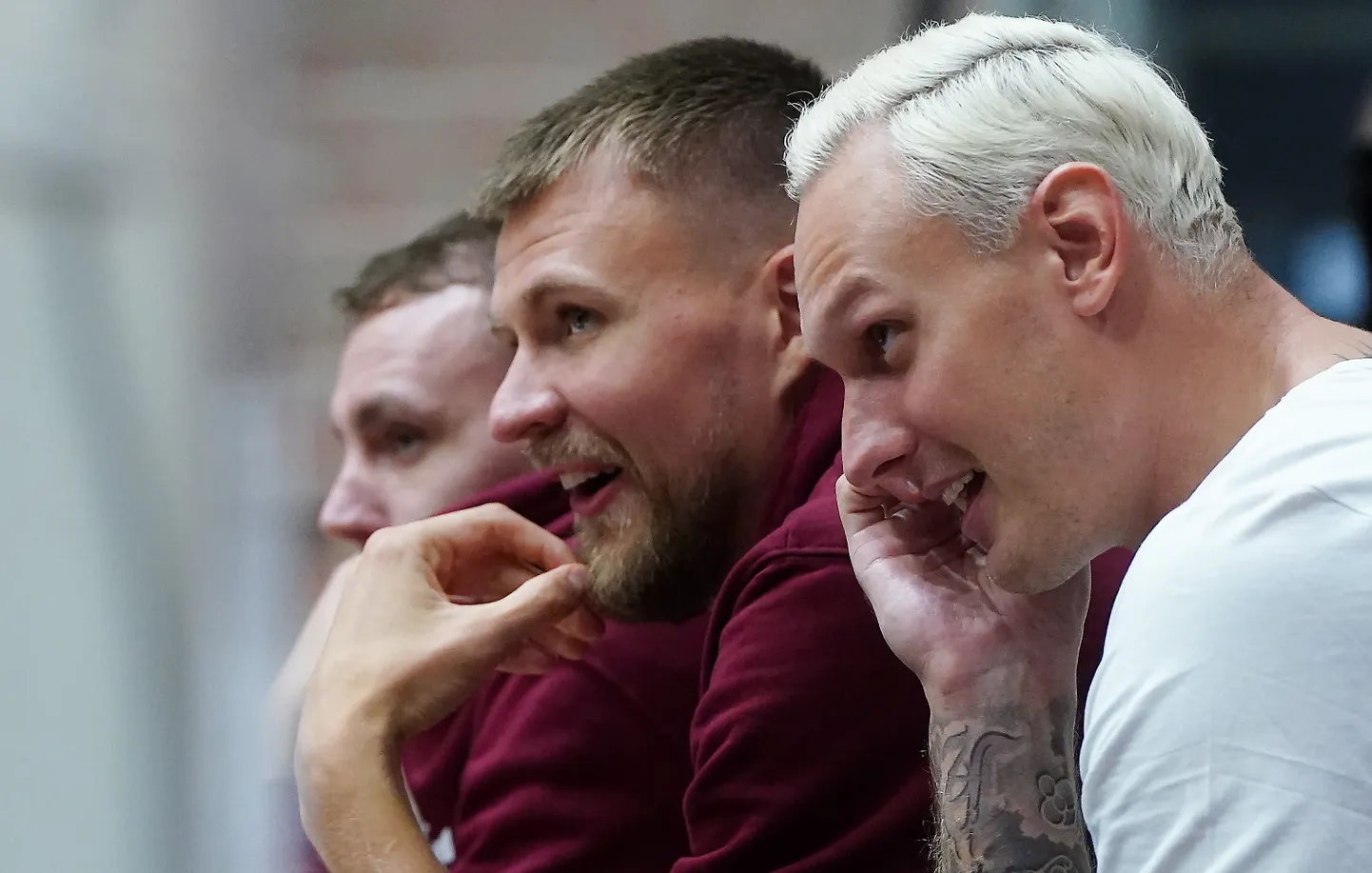 Latvijas vīriešu basketbola valstsvienības spēlētāji Kristaps Porziņģis (centrā) un Jānis Timma