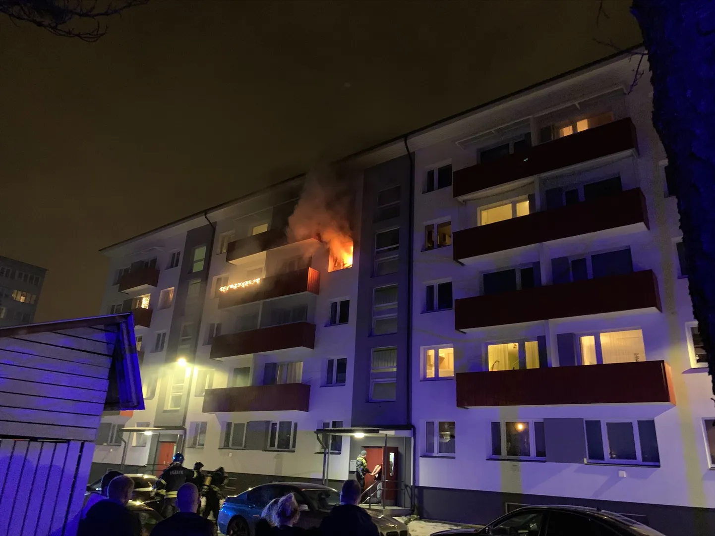 Пожар в жилом доме в Мустамяэ. Снимок иллюстративный.