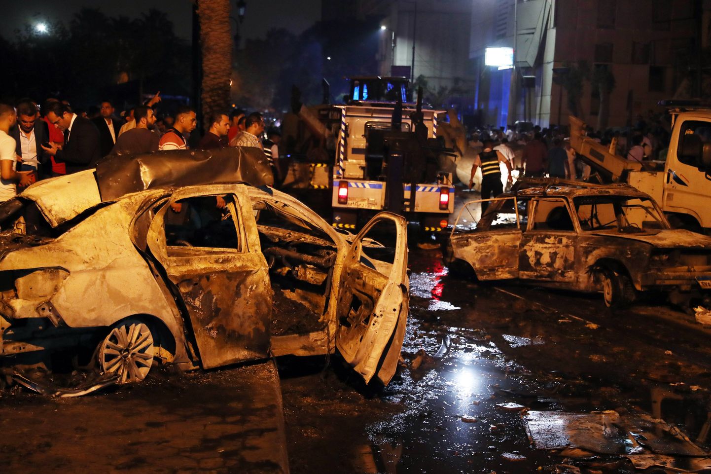 Последствия взрыва в Каире.