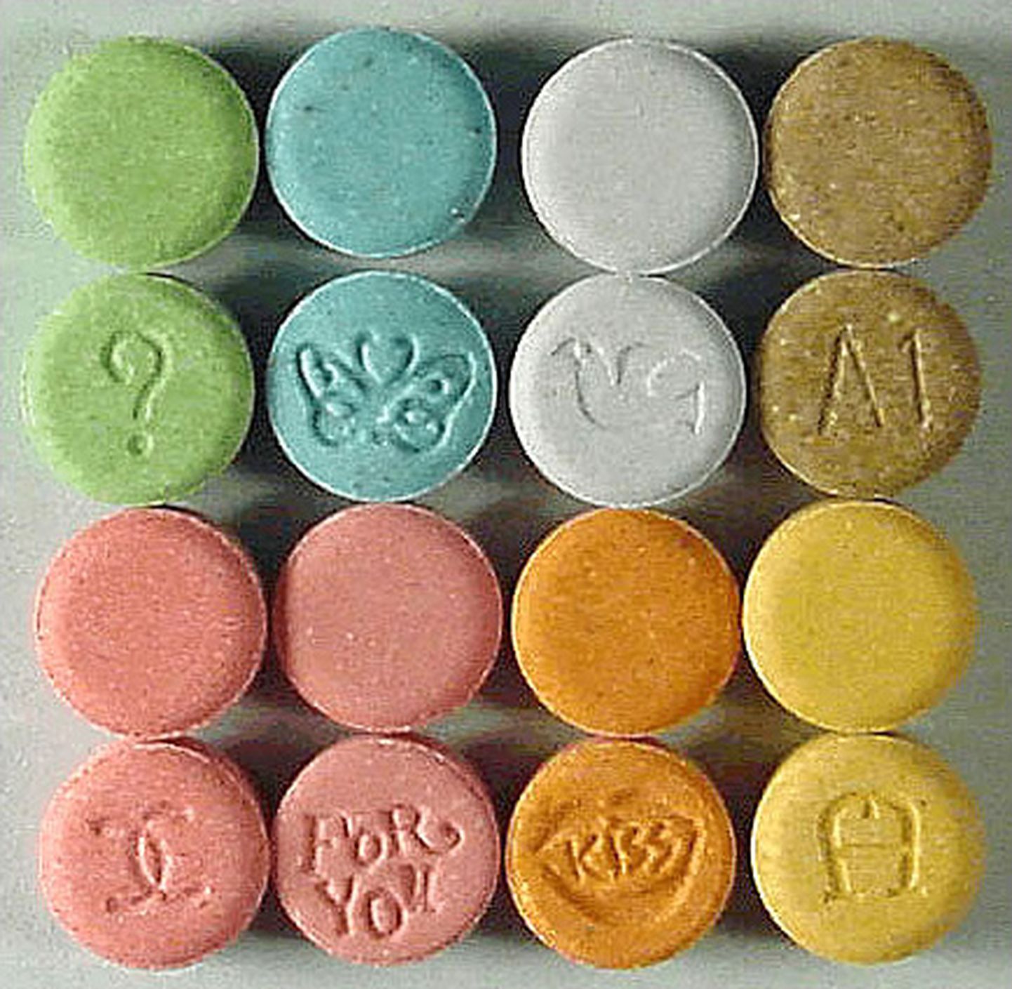 MDMA tabletes.