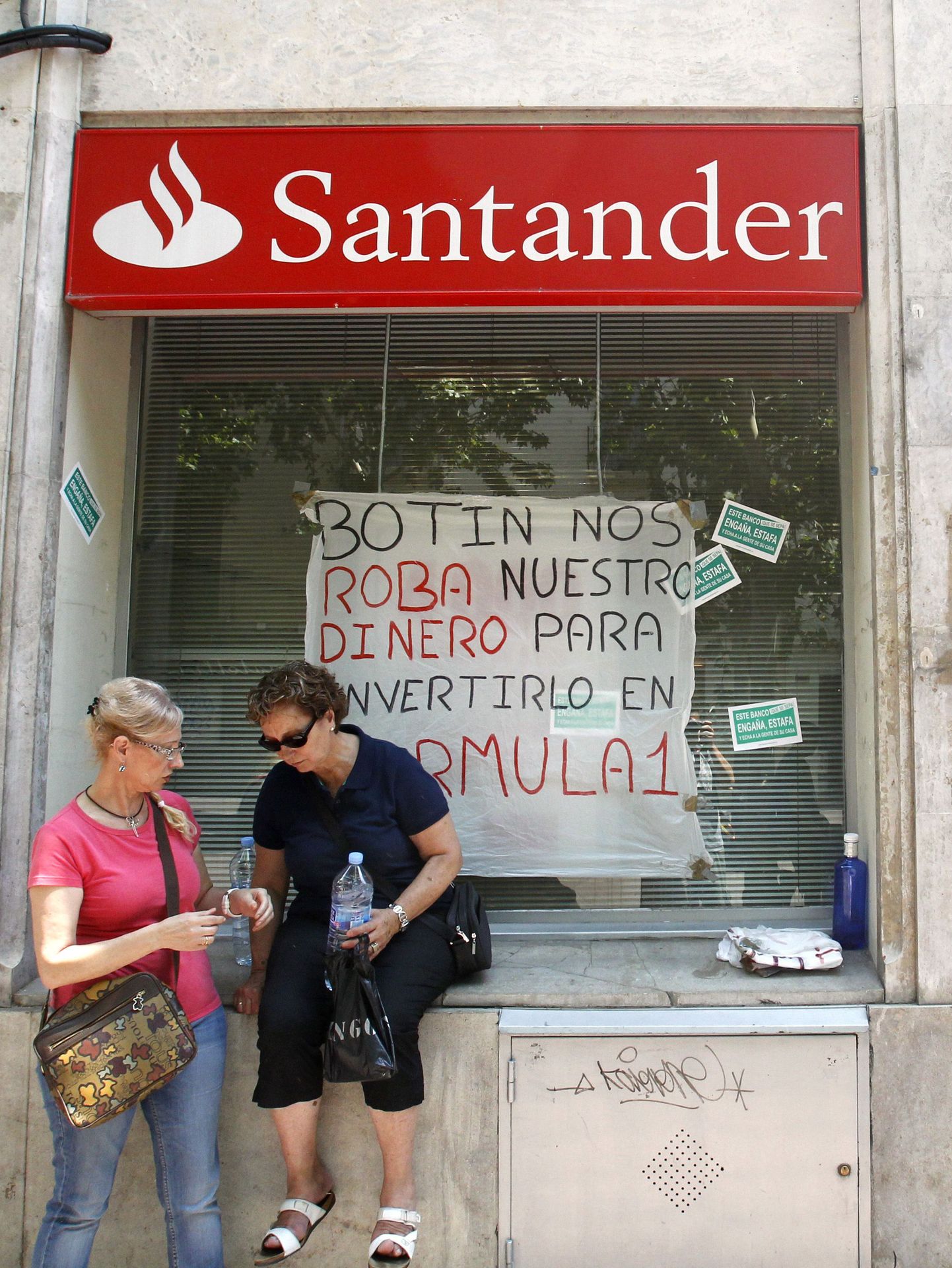 Hispaania suurimast pangast Santander võeti juulis välja 6,3 protsenti hoiustest.