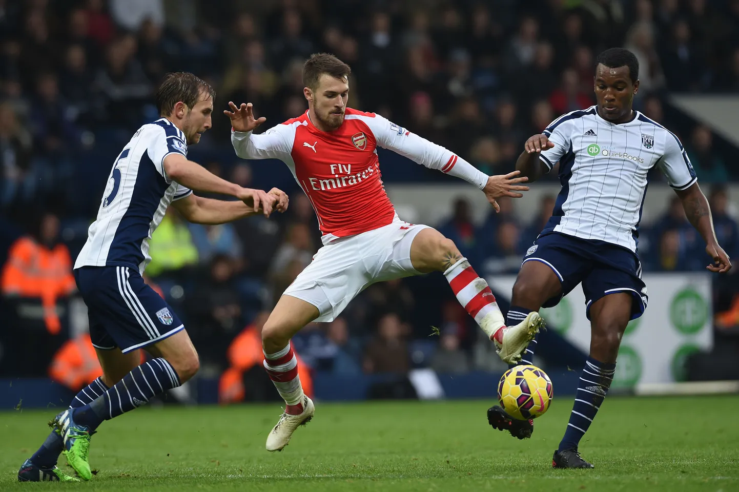 Arsenali värskeim vigastatu on Aaron Ramsey (keskel).