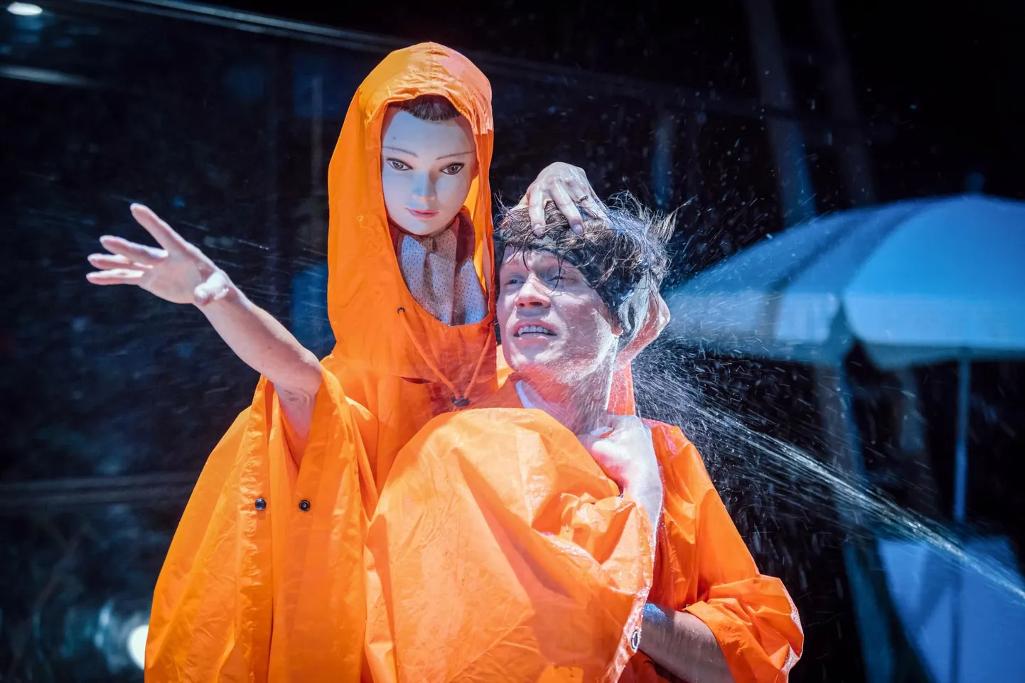Endla teatri lavastus «25 °C ja päike».