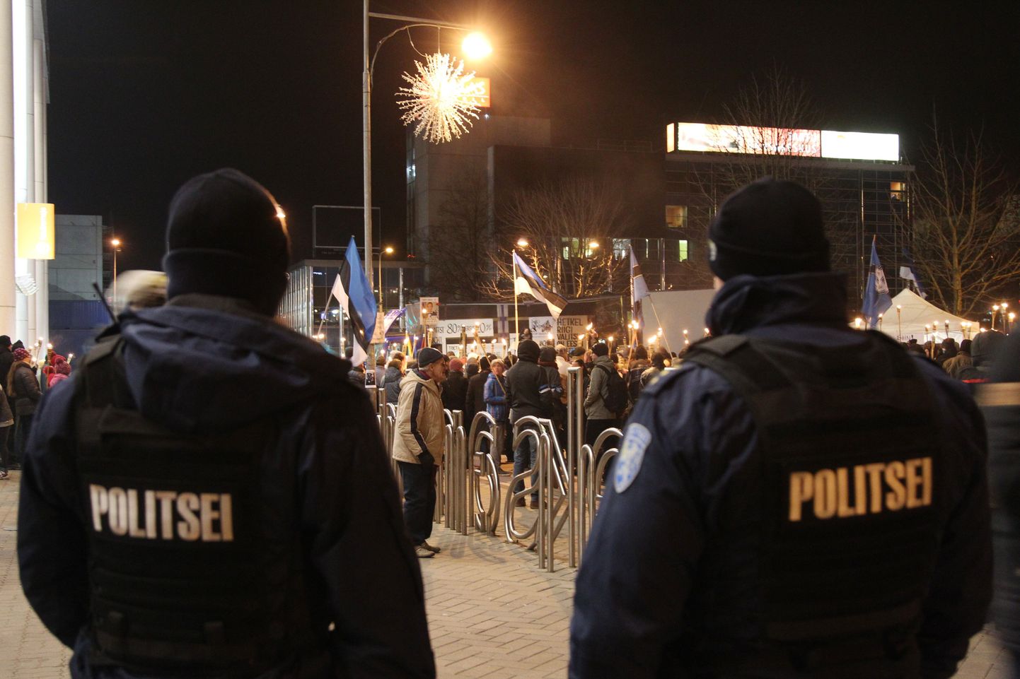 Massiimmigratsiooni vastane meeleavaldus Tartu kesklinnas möödus rahulikult.