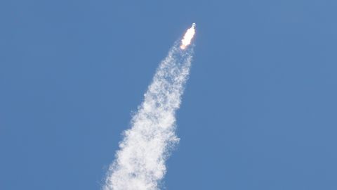 Polija tomēr nevarēs apmaksāt Ukrainai "Starlink"