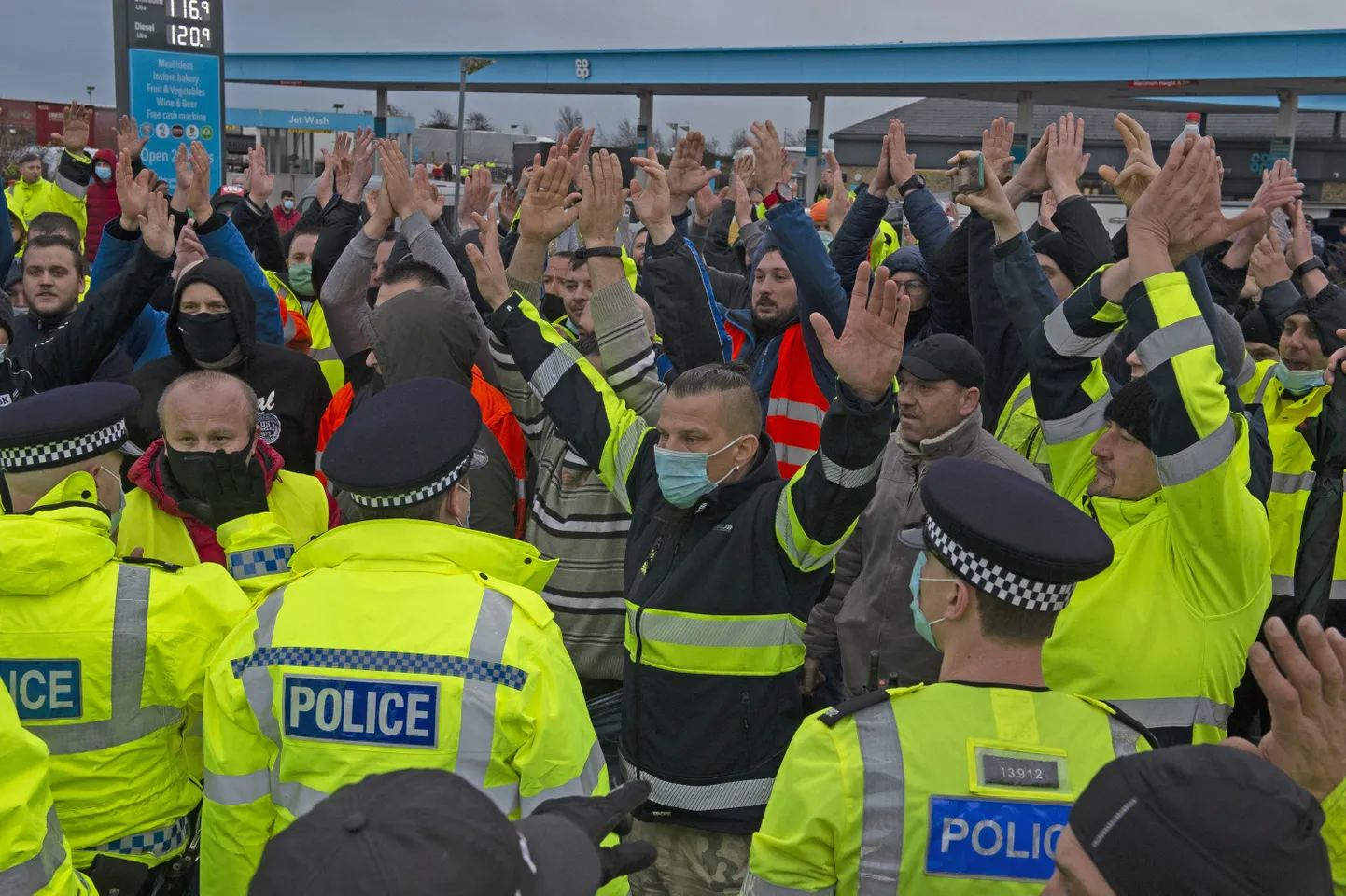 Veoautojuhtide protest Manstoni lennujaamas Kagu-Inglismaal 23. detsembril.