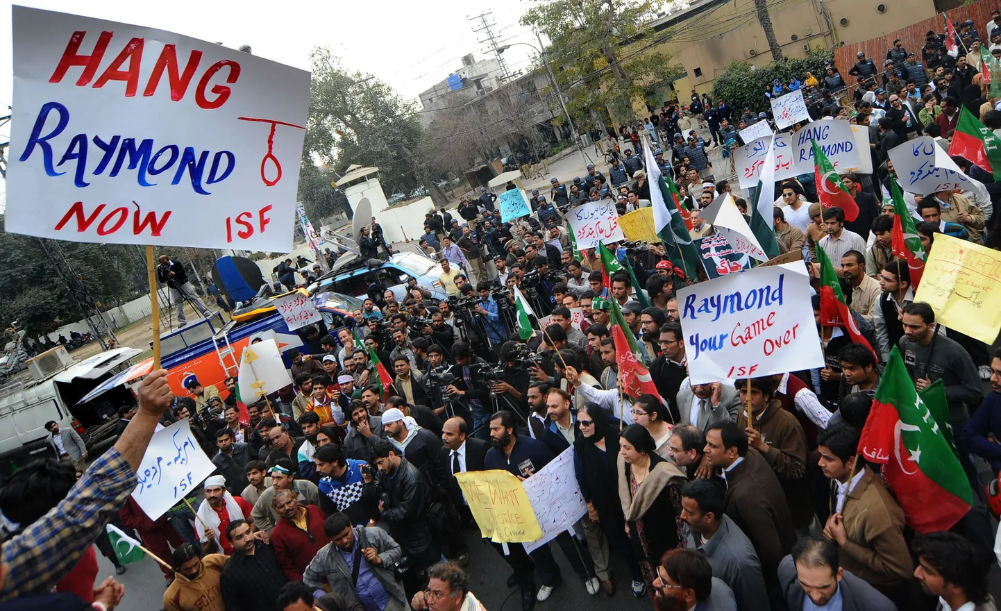 Pakistani meeleavaldused USA diplomaadi Raymond Davise vastu.
