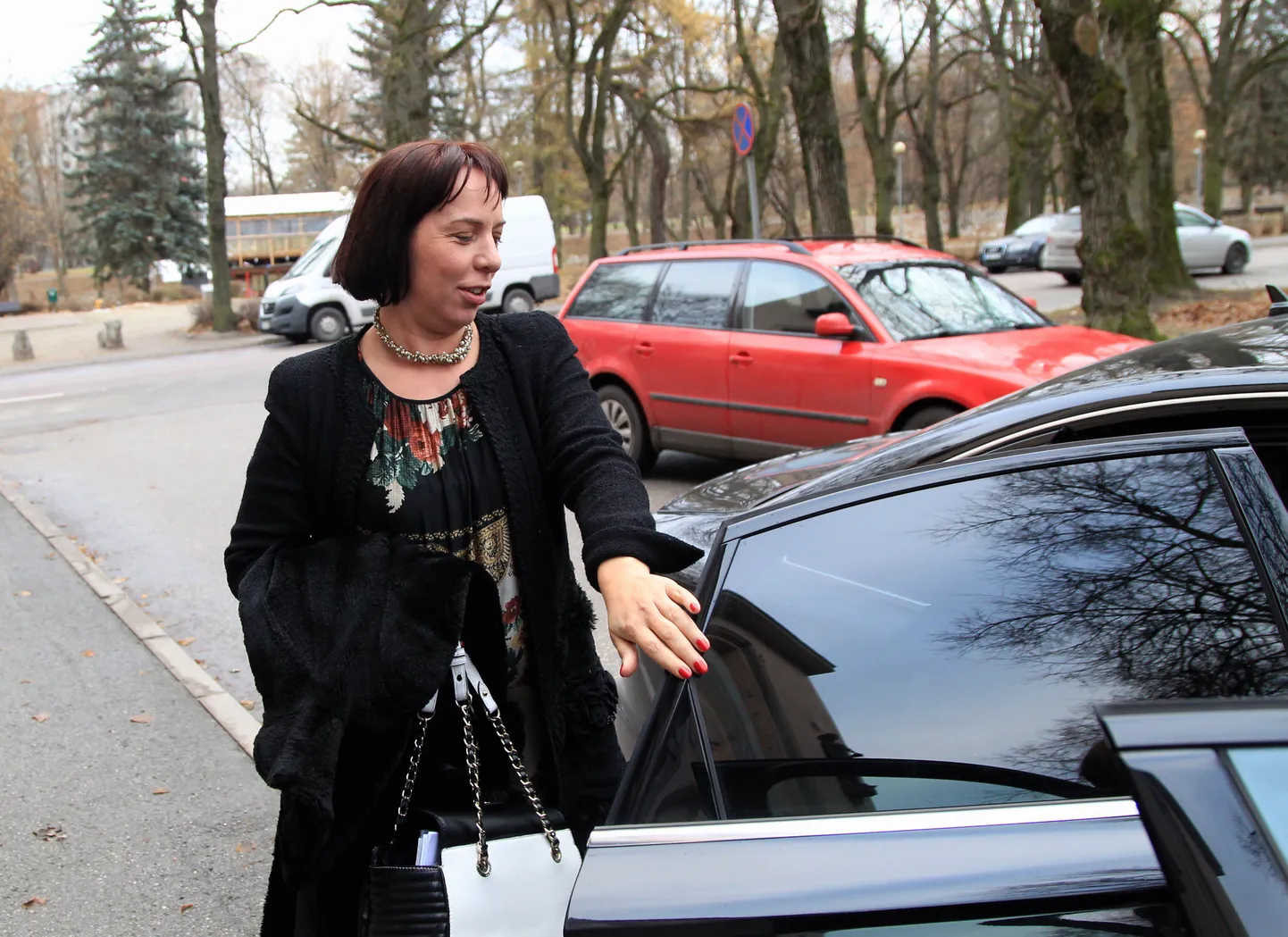 Mailis Reps saabus reede keskpäeval haridus- ja teadusministrina Tartusse ministeeriumi tööga tutvuma.