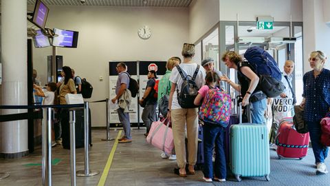 VAHEJUHTUMID PIIRIL ⟩ Välismaalastele läks Eestis viibimine kalliks maksma