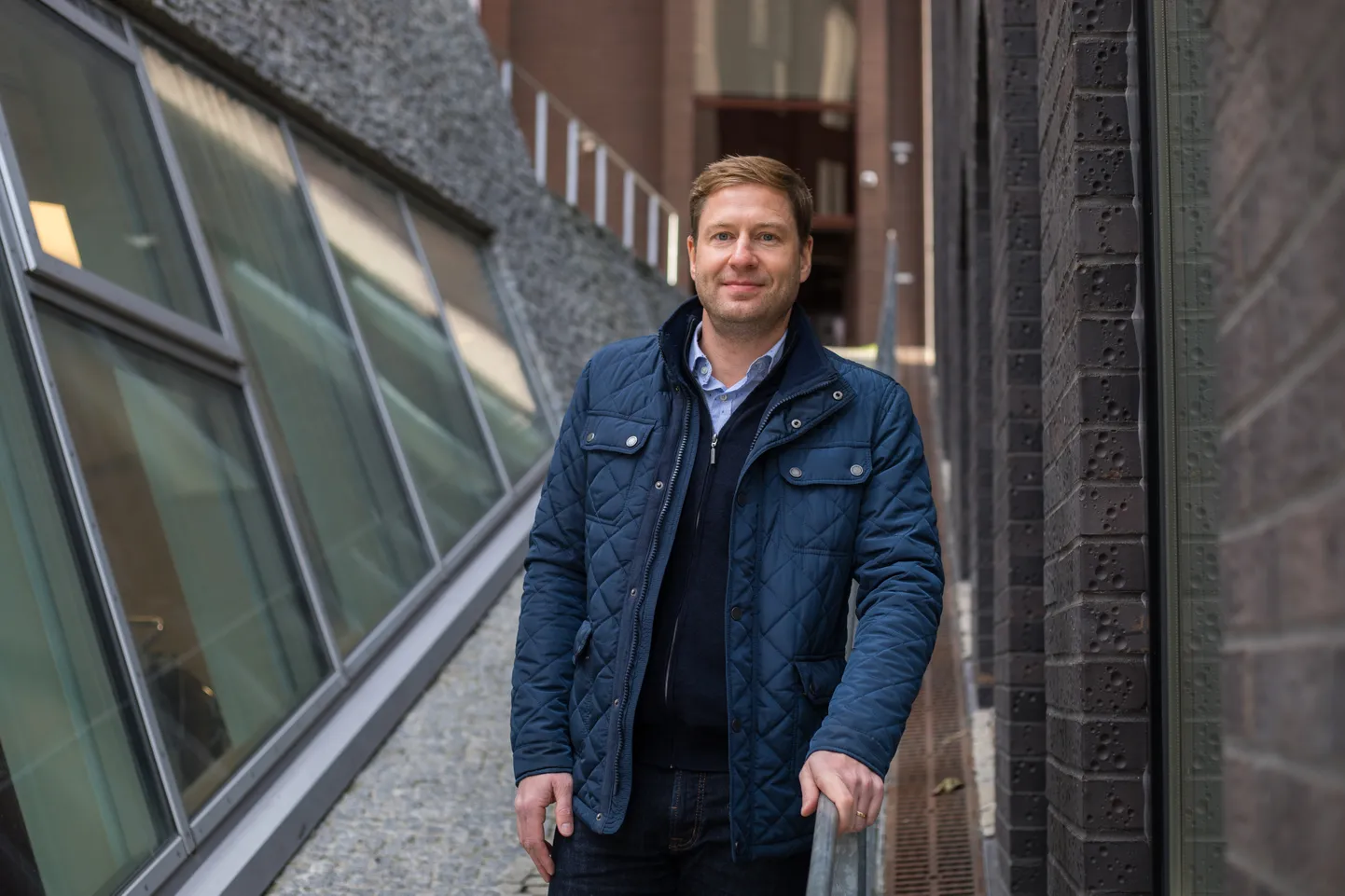 MAAPOISS LINNAS: Lapsena Saaremaal omajagu põllutööd teinud, hoiab Lehar Kütt praegu sellest eemale. Mis siis, et elab 600 meetri kaugusel Tallinna linnapiirist ehk taas kord maal ja parimaks elukeskkonnaks peab endiselt oma kodusaart.