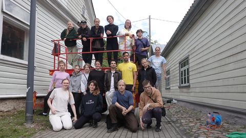 Euroopast pärit noored haarasid paelinnas värvide ja pintslite järele