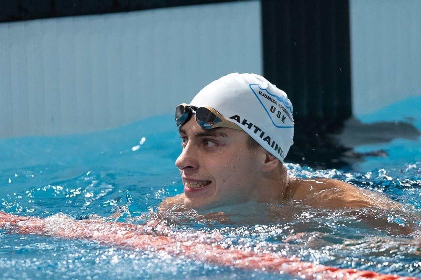 Alex Ahtiainen lõpetas karjääri senise parima võistlusaasta medalivõitudega Eesti lühiraja ujumise meistrivõistlustel. Ees ootab veelgi põnevam ja meelepärasem pika raja hooaeg.