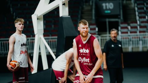 Latvijska košarkarska reprezentanca se pripravlja na obračun z Litvo v Baltiškem derbiju