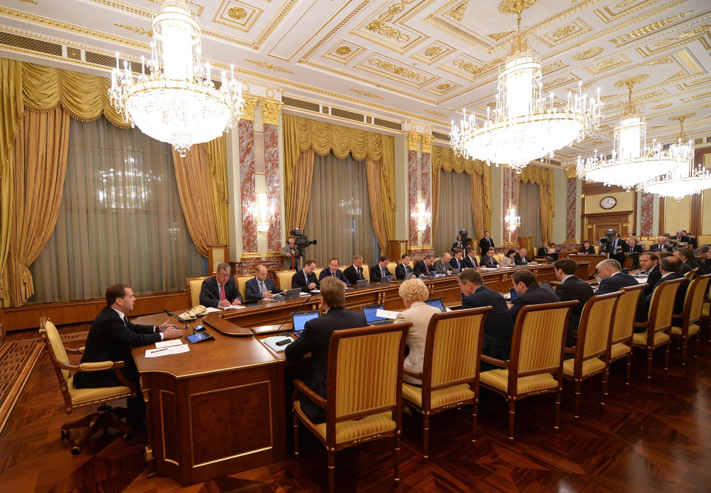 Venemaa valitsuskabineti kohtumine peaminister Dmitri Medvedevi juhtimisel.