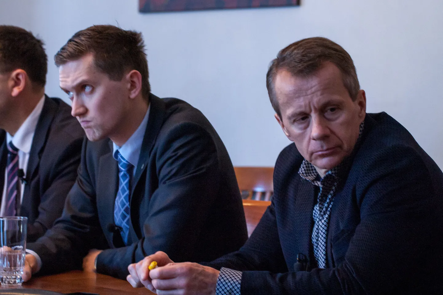 Valimisdebatt Olustveres. Pildil Jaak Madison (vasakul) ja Jürgen Ligi.