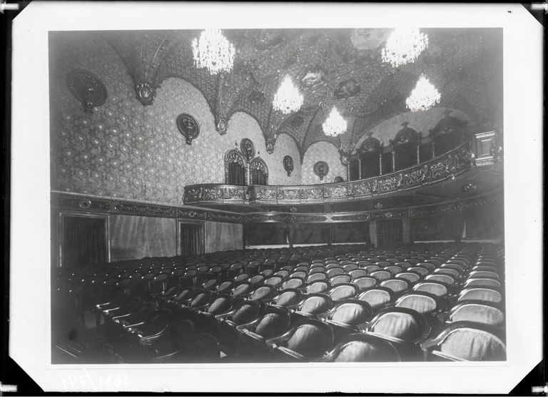 Интерьеры самого роскошного таллиннского кинотеатра Gloria Palace давно радуют глаз театралов. Парикас, 1920-е годы.