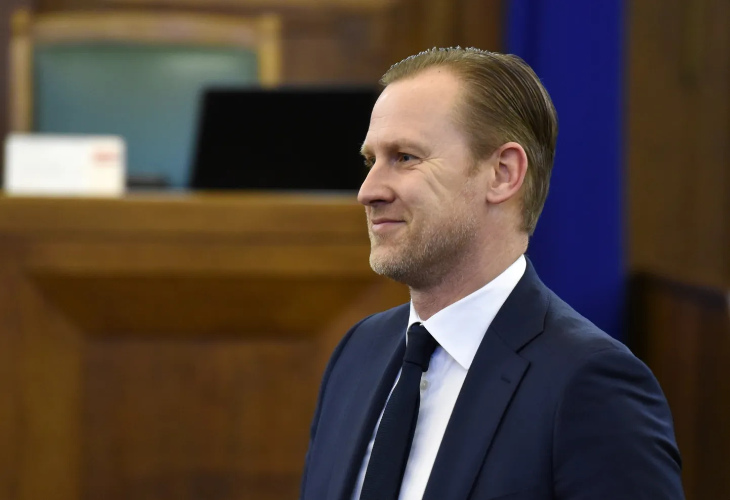Saeimas deputāts Aldis Gobzems pirms Saeimas sēdes.