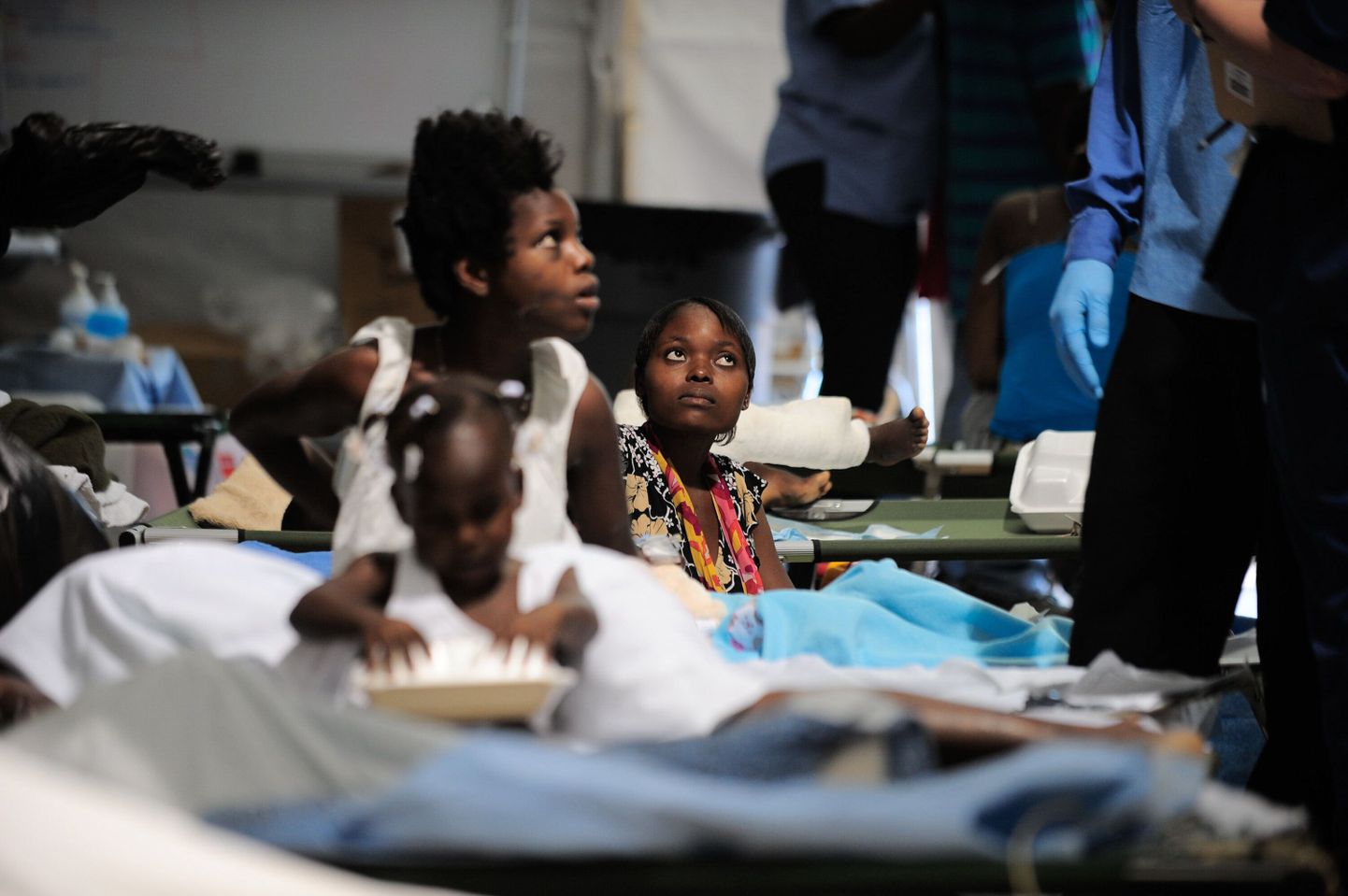 Haiti lapsed pealinna Port-au-Prince'i ameeriklaste abil loodud ajutises haiglas.