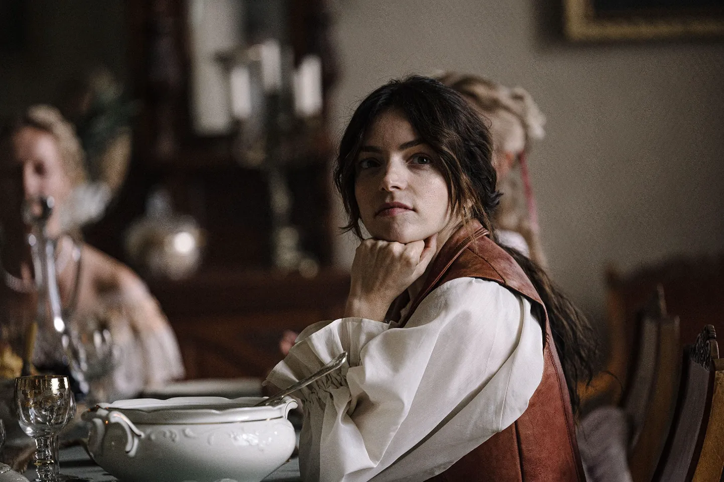 Film kõneleb Sagadi mõisa edukast, kuid tagasihoidlikust uuest isandast Paul von Fockist, kellel tuleb hakata lahendama oma vana vaenlase Justus von Breverni mõrva.
