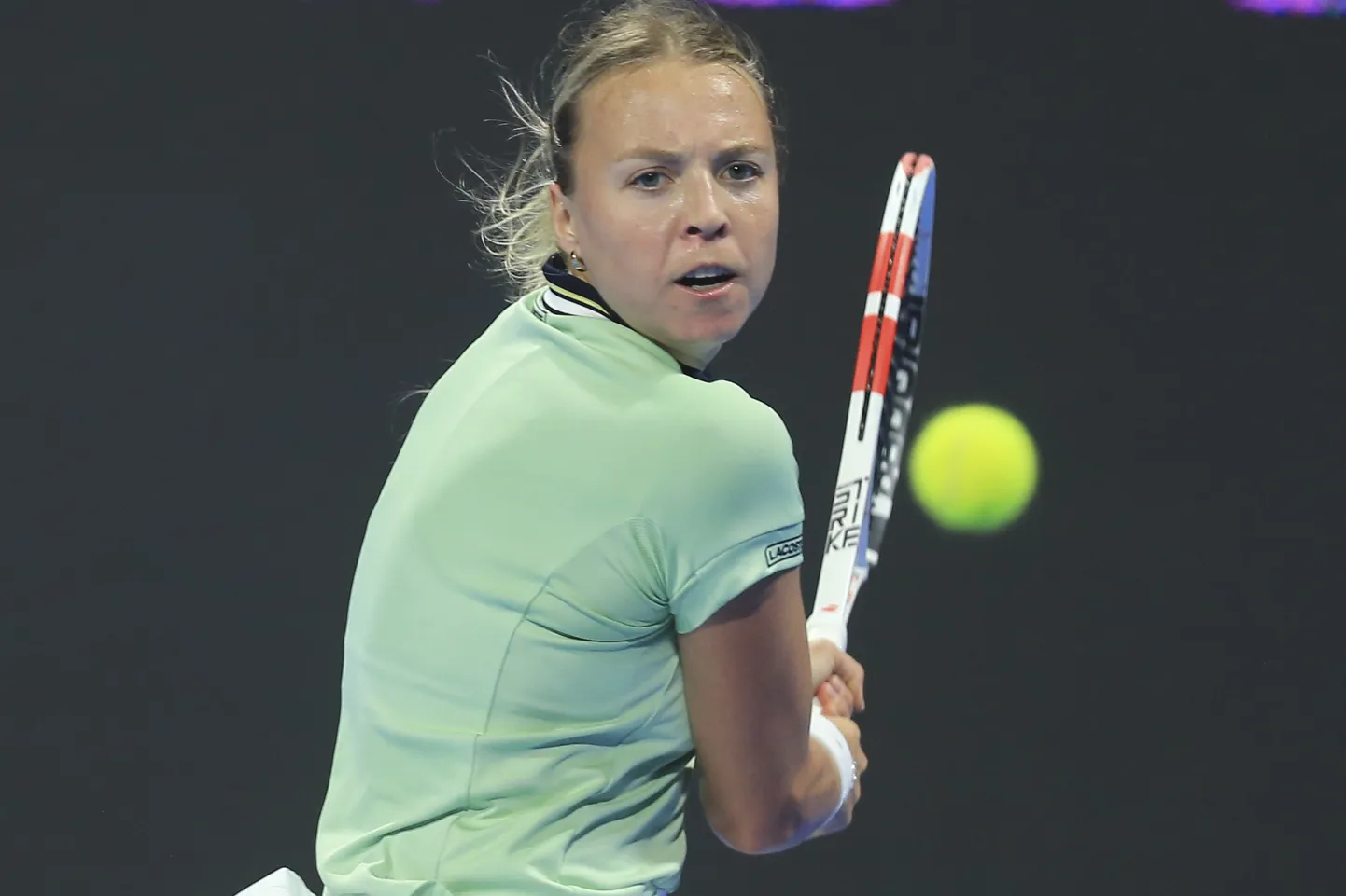 Anett Kontaveit mänguhoos.