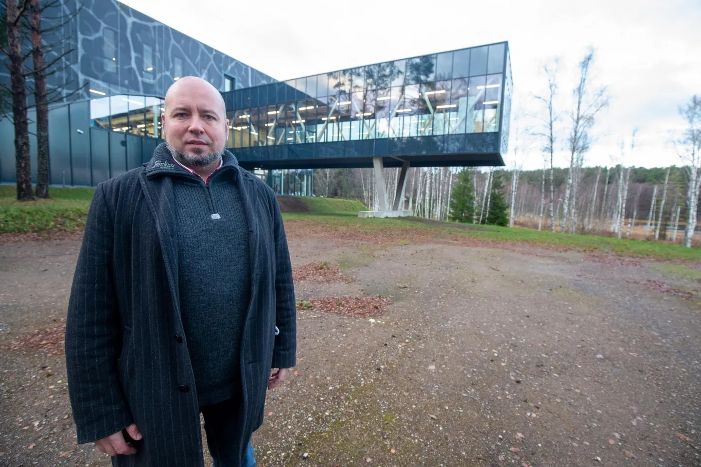 Elva vallavolikogu Isamaa fraktsiooni liikme Juhani Jaegeri sõnul on umbusaldusavalduste ühine nimetaja valla madal poliitiline kultuur.
