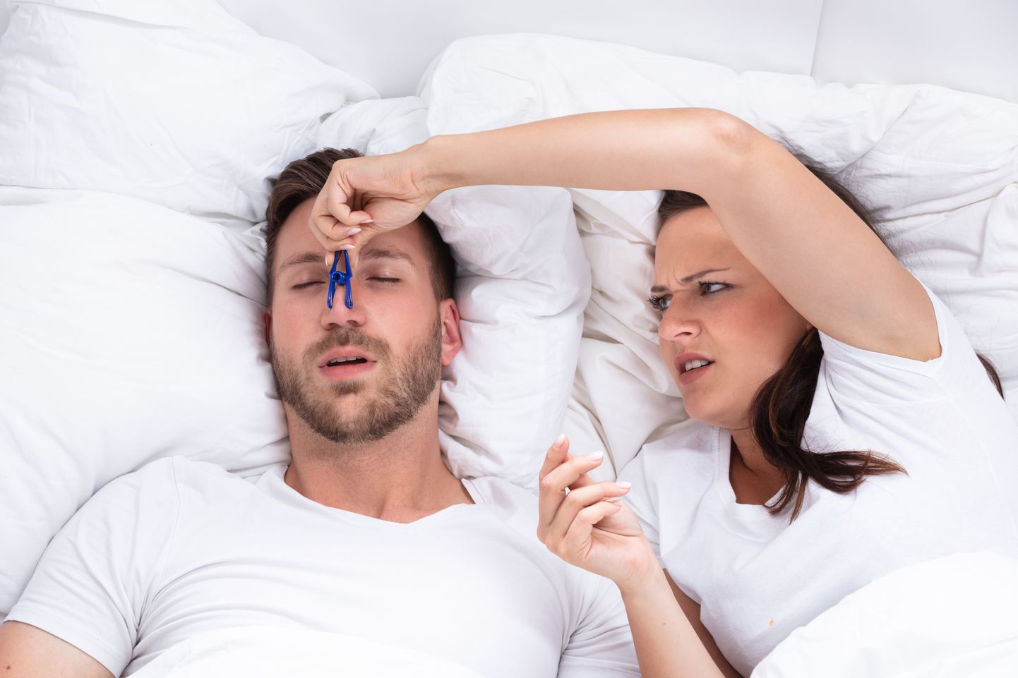 Norskamine võib mõjuda sama halvasti, nagu keegi vajutaks pesulõksuga nina kinni - uneapnoe puhul ei saa inimene magades piisavalt hapnikku.