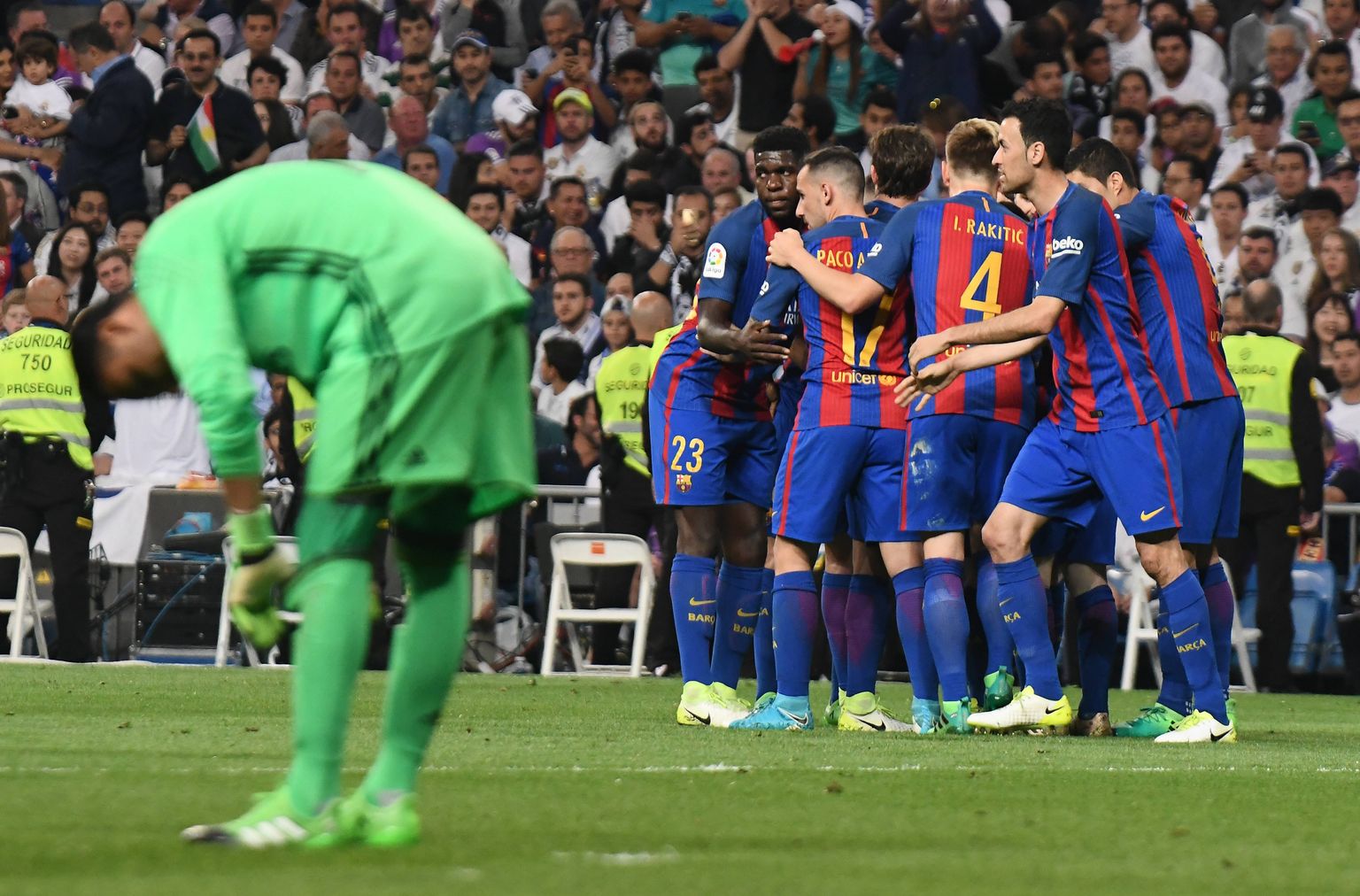 Kui Real ja Barcelona aprillis viimati kohtusid, jäi Barca heitluses Hispaania superkarikale 3:2 peale. Nagu täna, mängiti ka siis Madriidis.