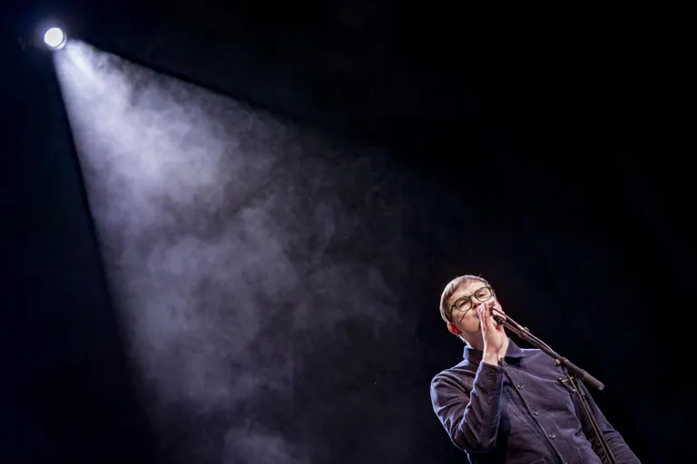 «Hey there, people, I’m Bobby Brown,» laulab Vaiko Eplik.
