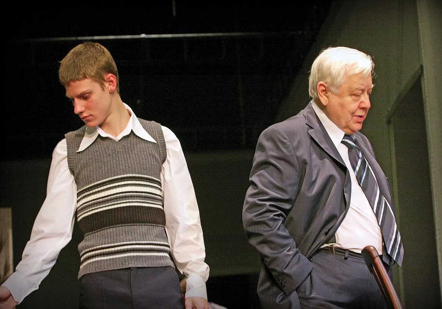 Олег Табаков и Павел Табаков в спектакле «Год, когда я не родился».