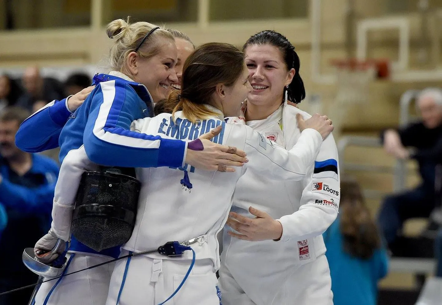 Eesti epeenaiskonna liikmed Kristina Kuusk (vasakult), Erika Kirpu, Irina Embrich ja Julia Beljajeva.