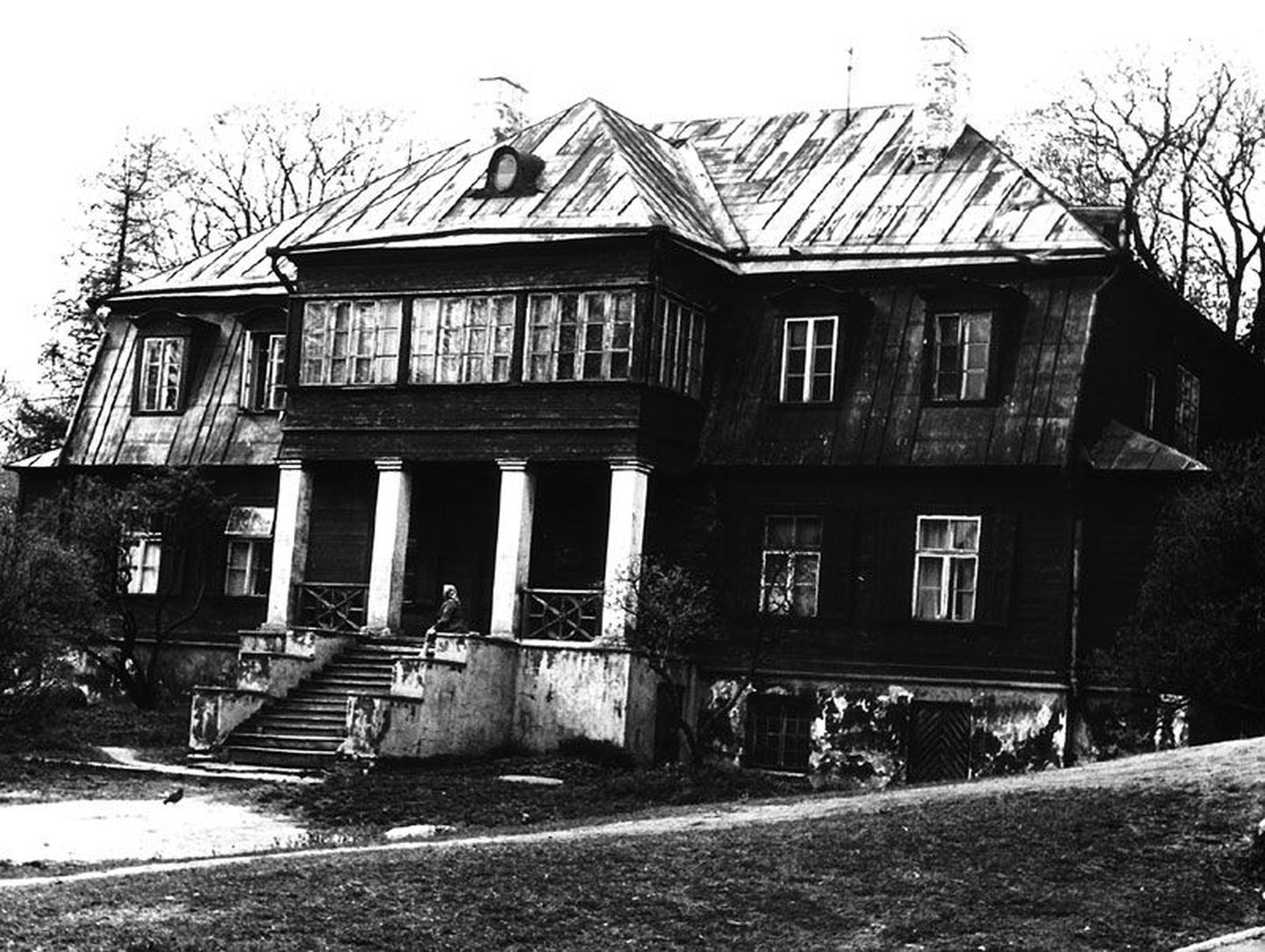 Maailmasõdade vahel asus Tõnismäel Õllepruuli tänavas kindral Johan Laidoneri ja ta perekonna linnakodu. Pilt 1970. aastatest.