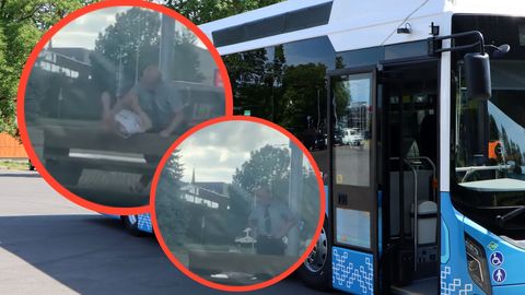 Шокирующие кадры ⟩ Водитель автобуса напал на человека и стал его душить