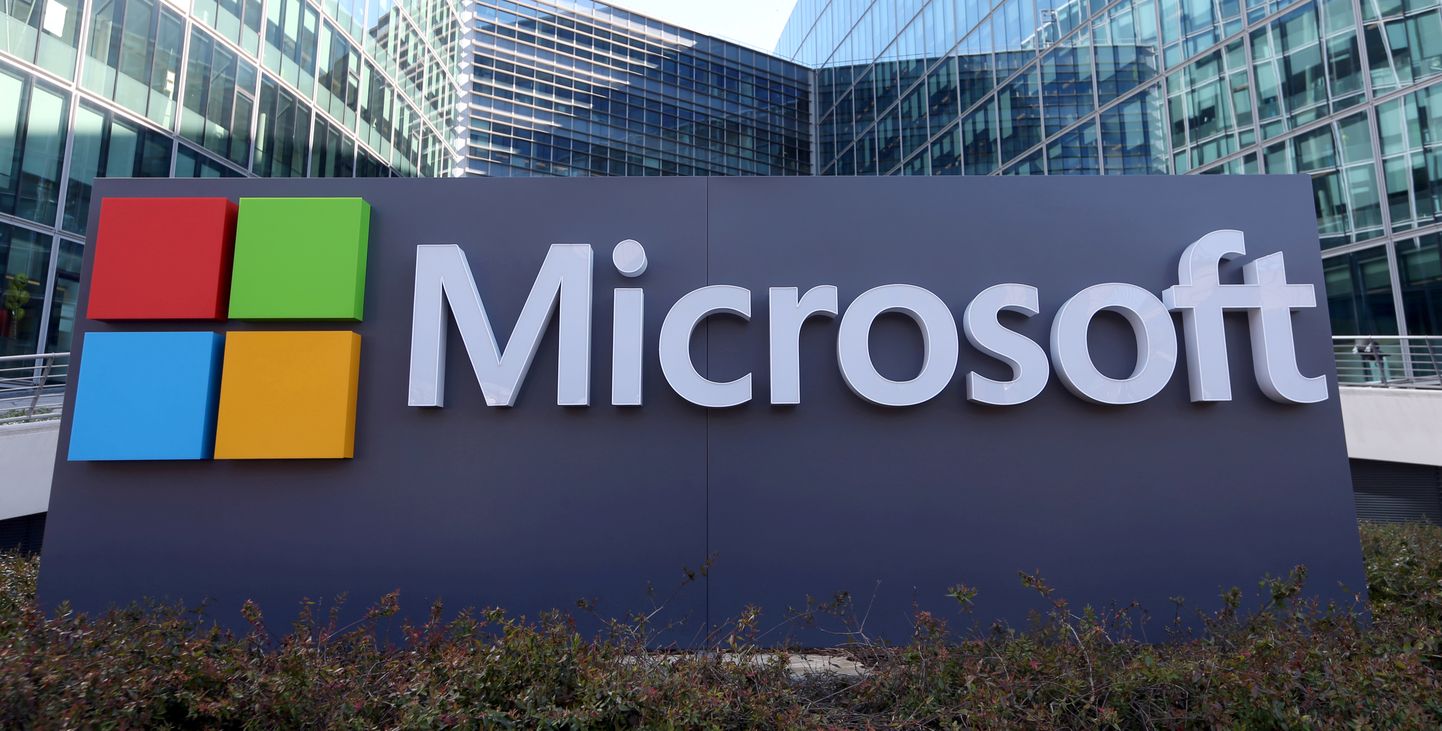 Логотип Microsoft во Франции.