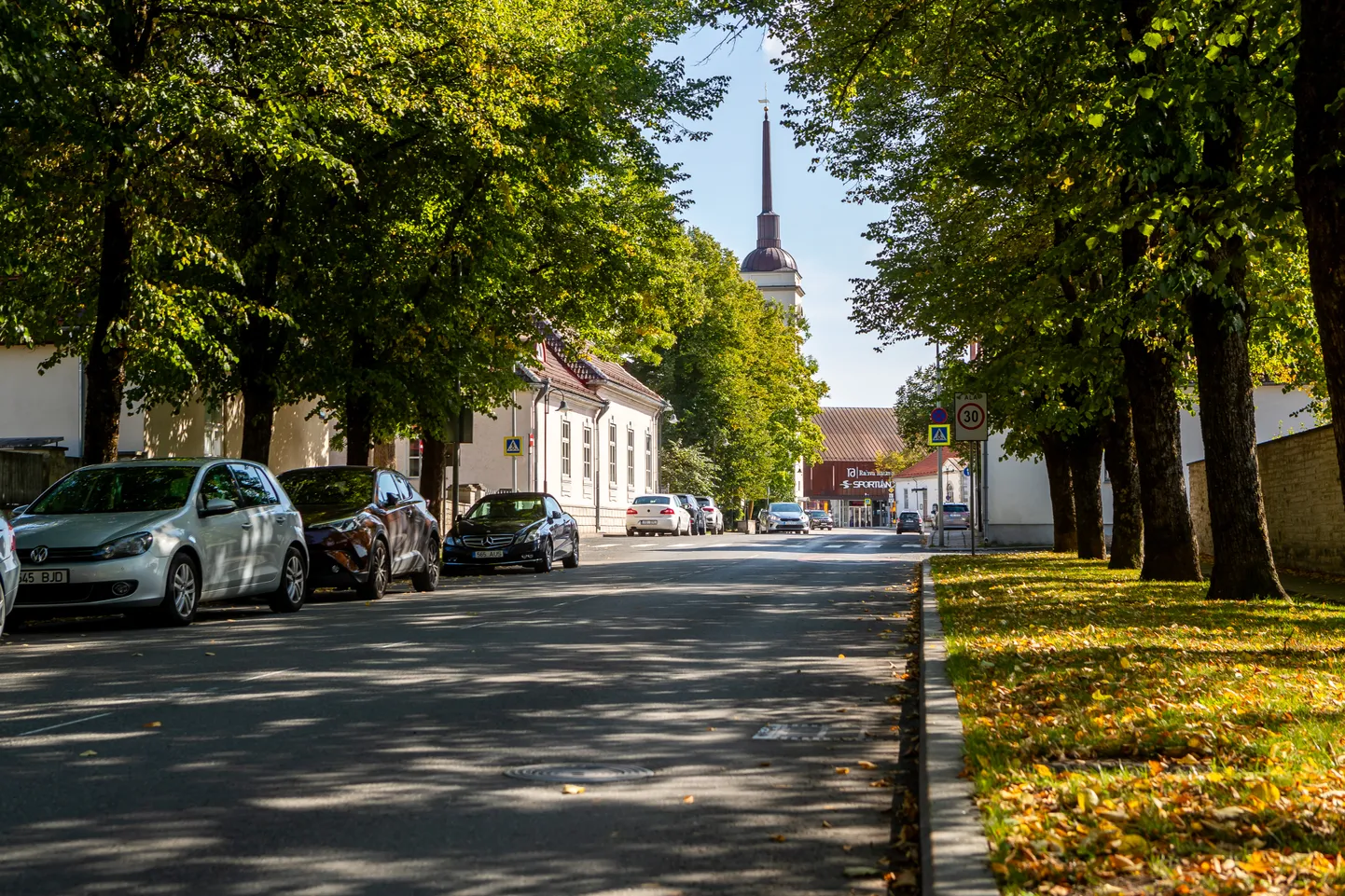 TORNI TÄNAV: tavalisele läbisõitjale on see pelgalt jupp tänavat, mis kesklinna Smuuli asumiga ühendab, aga loo autori jaoks osa lapsepõlve mängumaast.