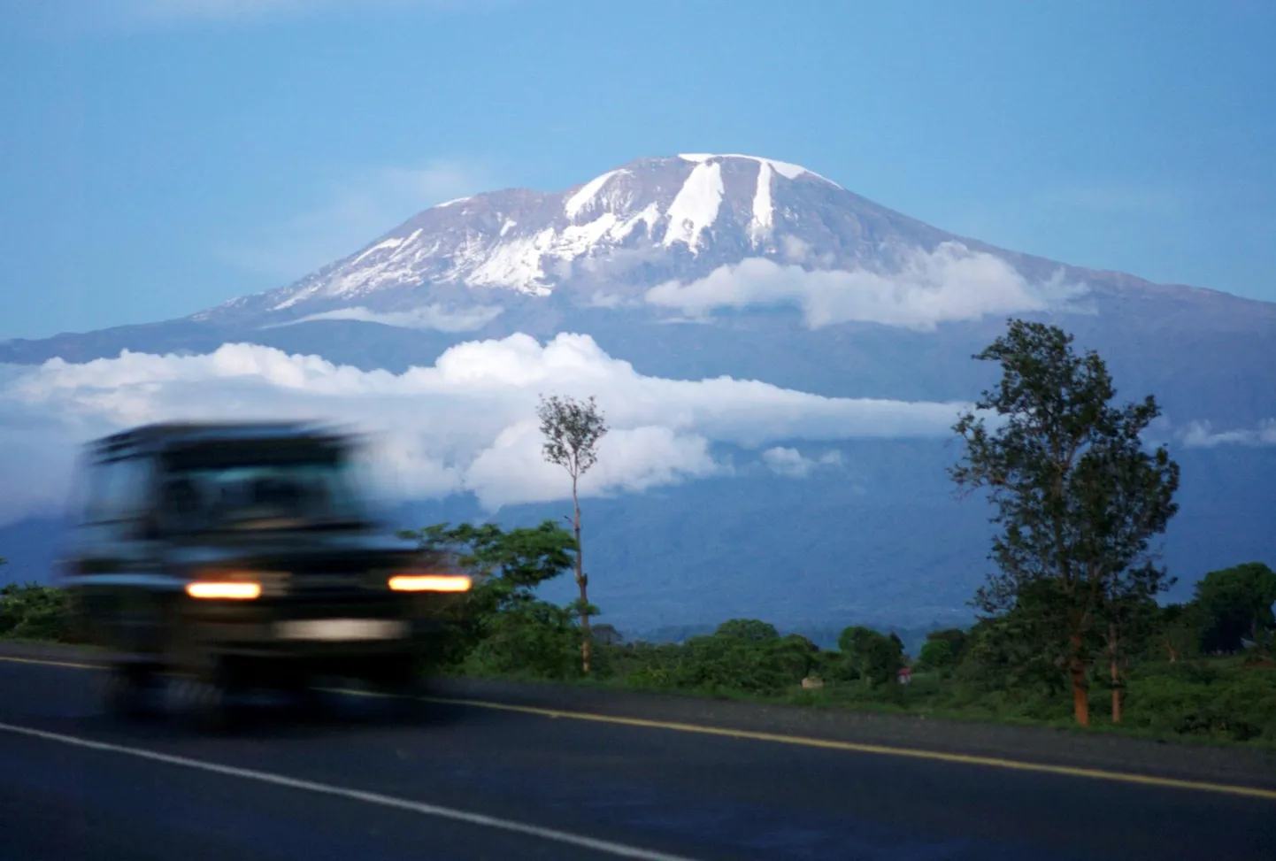 Turismimaa Tansaania on juba ammu lõpetanud koroonatestimise. Pildil Tansaanias asuv Aafrika kõrgeim mägi Kilimanjaro. 