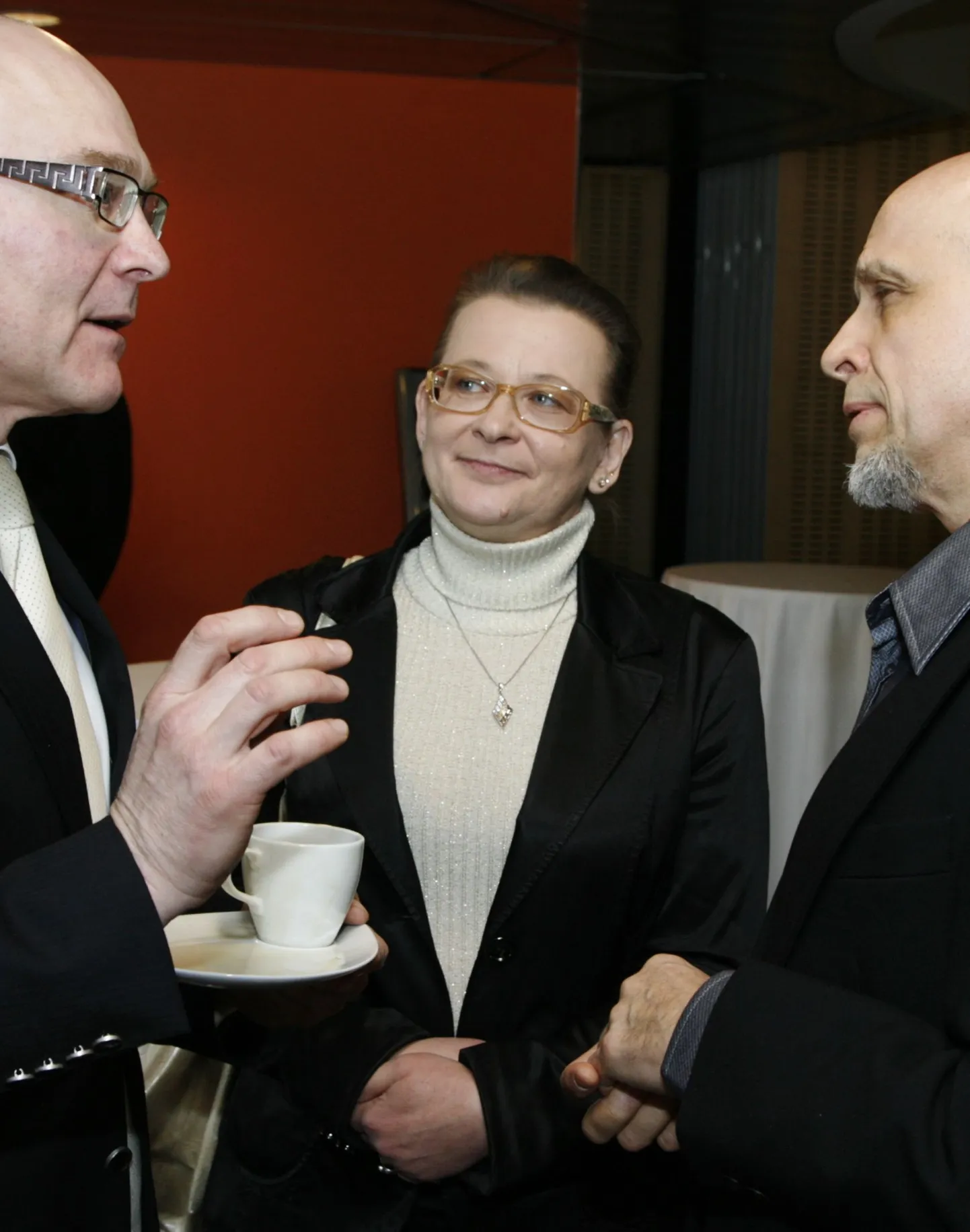 Jaana Padrik, vasakul õiguskantsler Indrek Teder, vasakul kirjanik Mihkel Mutt