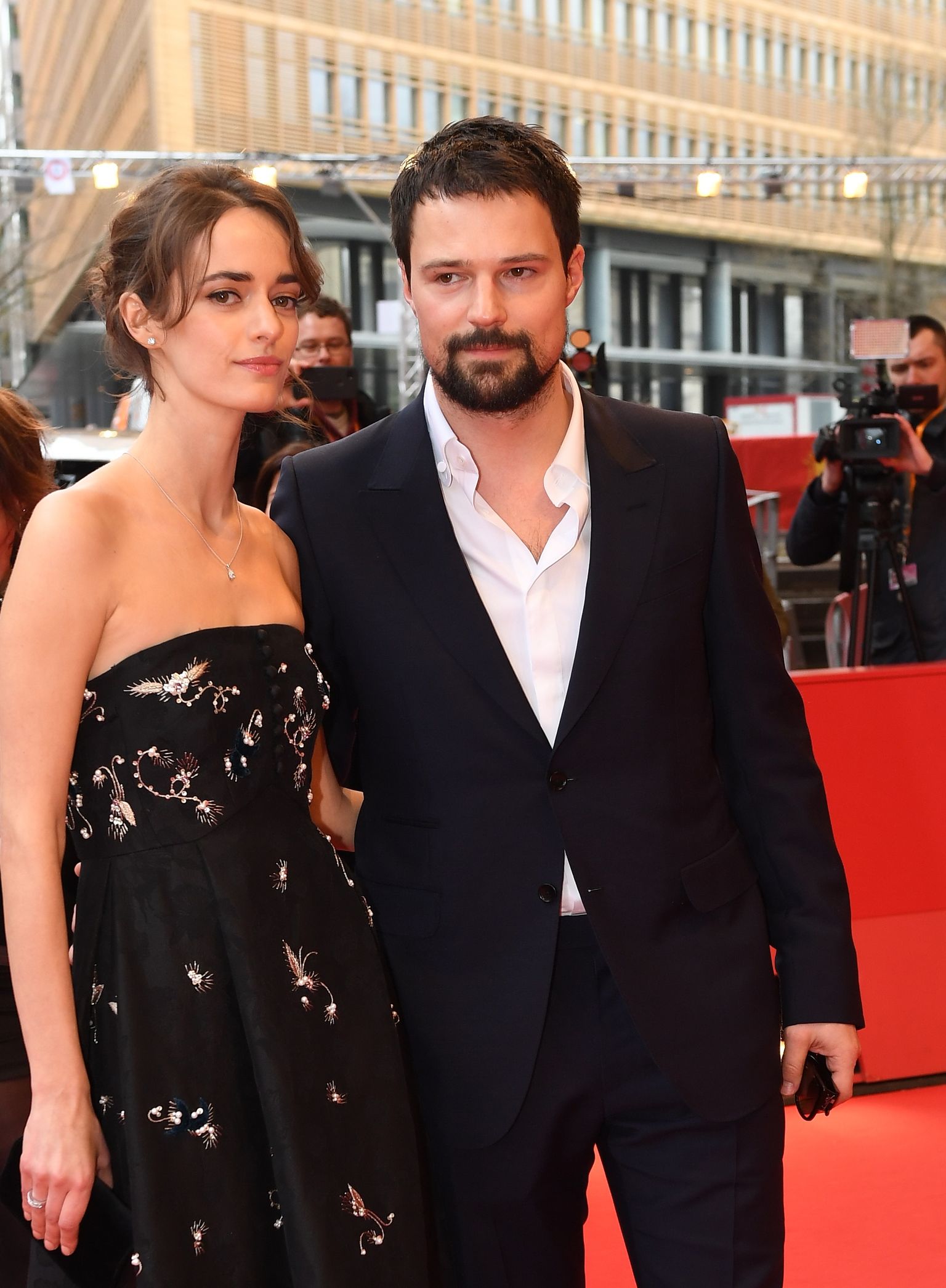 Näitlejad Olga Zujeva ja Danila Kozlovski Aleksei German Jr. filmi «Dovlatov» maailma esilinastusel 17. veebruaril Berliini filmifestivalil.