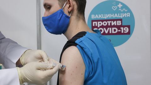 Ради вакцинации: губернатор Ленобласти просит упростить порядок въезда для проживающих в Эстонии граждан РФ